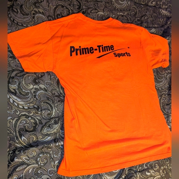 B.C Lions Football Team T-shirt 🧡 - Picture 2 of 5